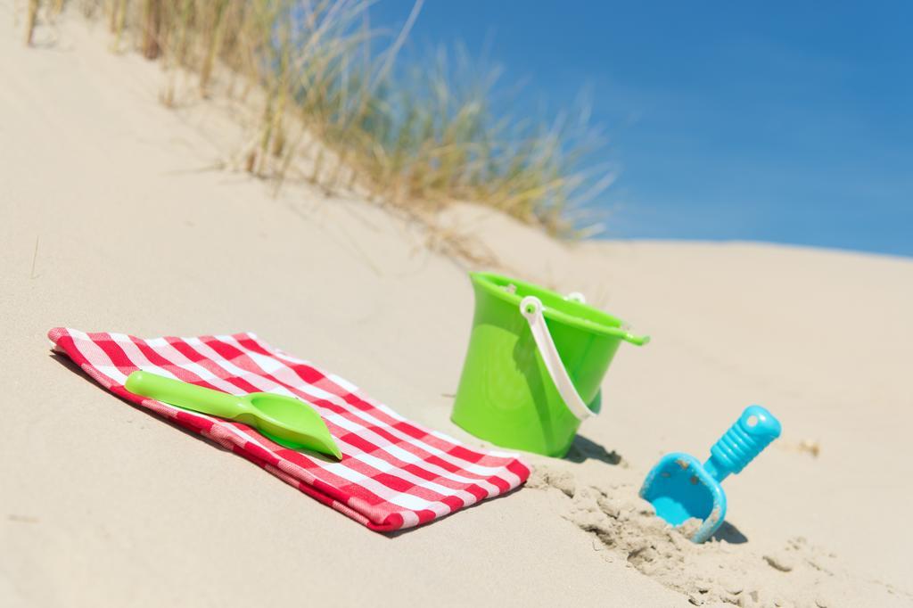 'T Strandhuys En De Vuurtoren, Met Eigen Keuken, Zonnig Terras Nabij Dorp, Duinen En Strand, Incl Verwarmd Binnen Zwembad Hollum  Ruang foto