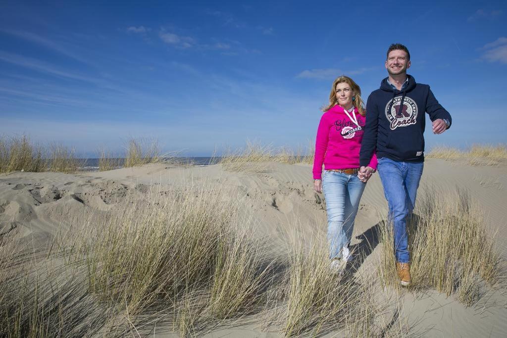 'T Strandhuys En De Vuurtoren, Met Eigen Keuken, Zonnig Terras Nabij Dorp, Duinen En Strand, Incl Verwarmd Binnen Zwembad Hollum  Bagian luar foto