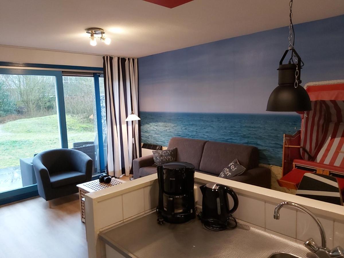 'T Strandhuys En De Vuurtoren, Met Eigen Keuken, Zonnig Terras Nabij Dorp, Duinen En Strand, Incl Verwarmd Binnen Zwembad Hollum  Bagian luar foto